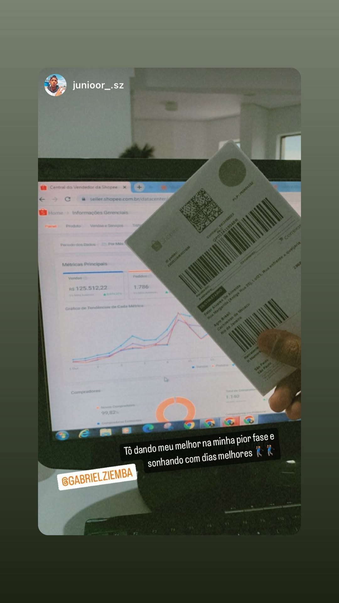 Registro de aluno com etiquetas de envio e a operação na Shopee.